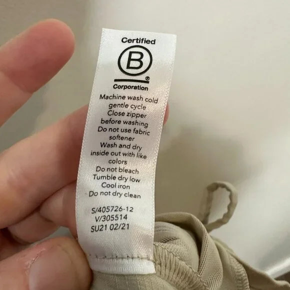 Athleta Trekkie Mid Rise Legacy Jogger SIze 6 Ripstop Athleisure Light Khaki - Picture 12 of 12